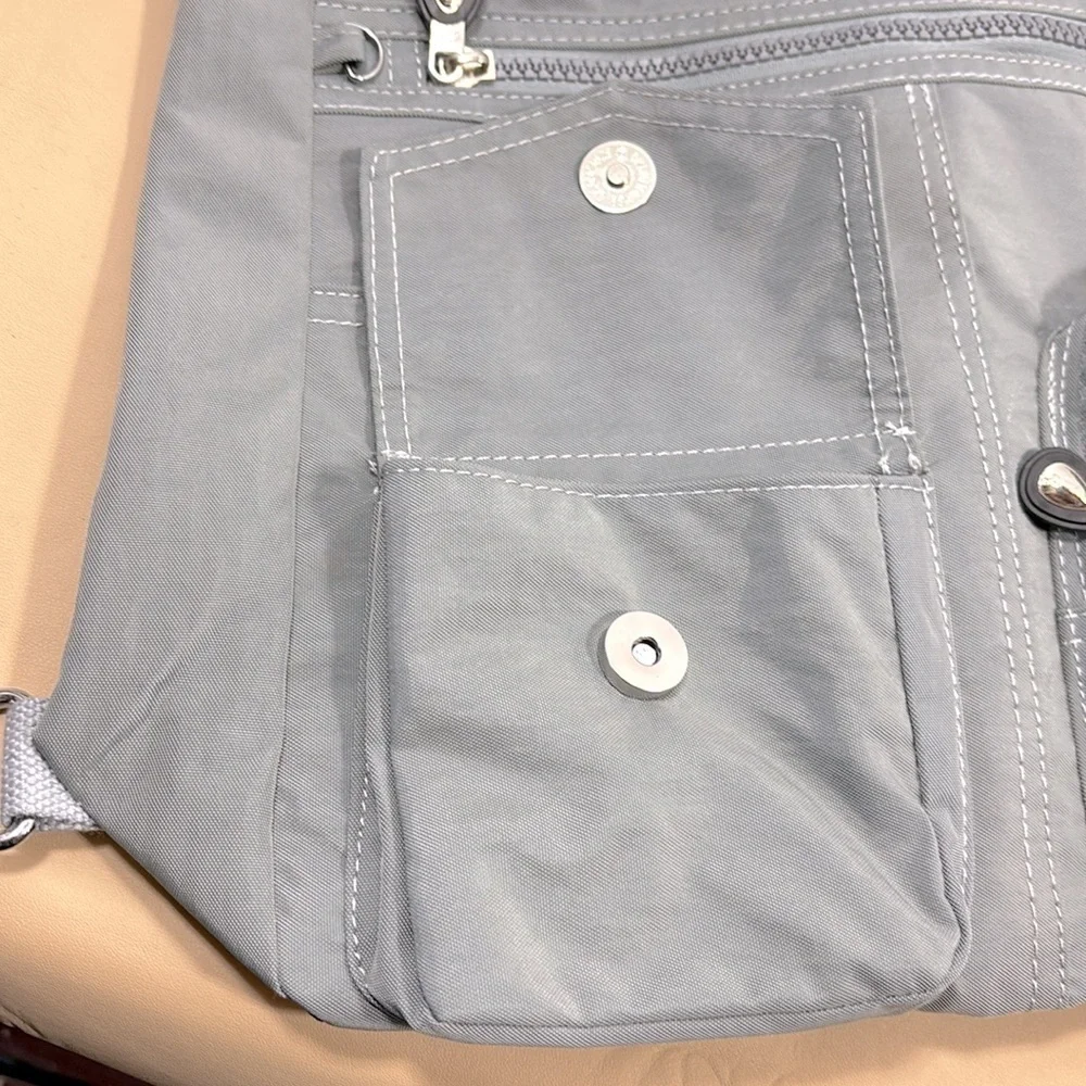 Grey durable medium size backpack/shoulder bag - Picture 3 of 10